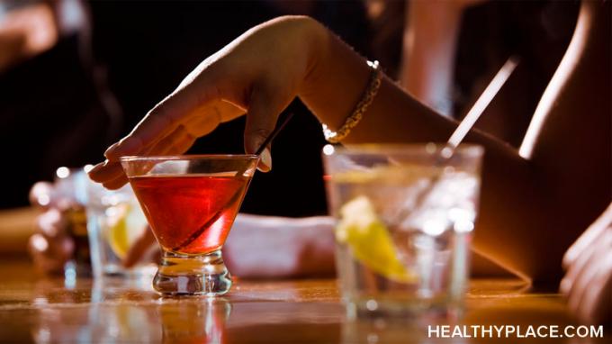 A bebida moderada pode ajudar a aliviar o estresse e a depressão? Leia mais sobre o consumo de álcool para tratar a depressão.