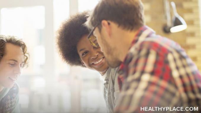 Sua história de saúde mental é poderosa. Aprenda três maneiras de usar sua história de saúde mental para ajudar outras pessoas e a si mesmo no HealthyPlace. Você pode se recuperar de uma doença mental e compartilhar sua história de saúde mental pode ser a melhor maneira de fazê-lo. Veja isso.