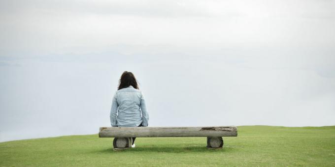 Se você não impedir a solidão e o isolamento, a depressão pode se firmar. Aprenda a evitar a solidão e o isolamento com essas três dicas. Dê uma olhada.