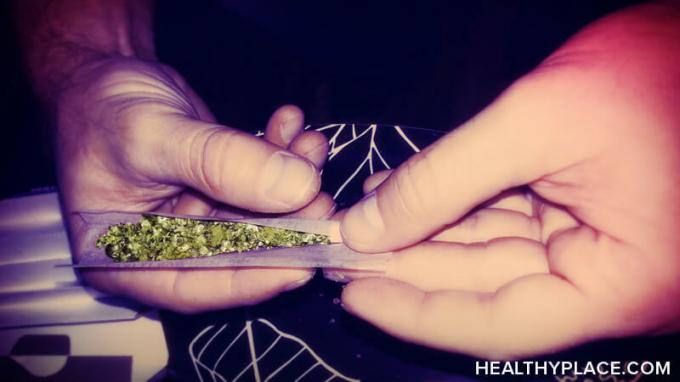 Parar de fumar é um desafio, mas há maneiras de aprender a parar de fumar maconha. Terapia, programas de tratamento, médicos podem estar envolvidos em deixar a maconha.