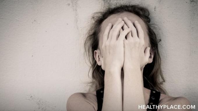 O que acontece quando você tem transtorno dissociativo de identidade, sintomas de ansiedade e ataques de pânico? Aprenda como essas doenças mentais se desenvolvem. 