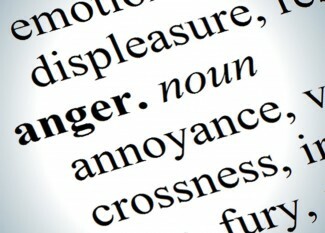Como você lida com o transtorno bipolar e a raiva ou raiva que frequentemente o acompanham? Aprenda a lidar com o transtorno bipolar e a raiva seguindo estas dicas. 