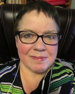 Tia Hollowood, nova autora de 'Trauma! Um Blog PTSD 'fala sobre sua experiência com trauma em uma idade jovem e vivendo em recuperação de PTSD. Leia sobre Tia aqui.