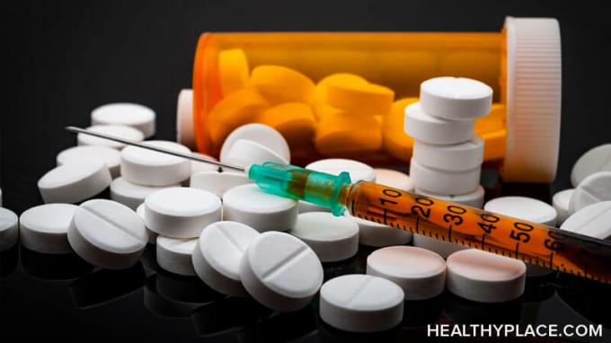 Aprenda sobre os tipos de opioides e exemplos de opioides para ajudar a identificar quais drogas são opioides. Informações detalhadas sobre o HealthyPlace.