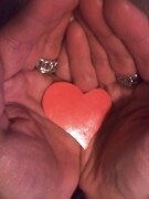 mãos-segurando-coração